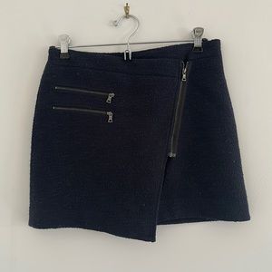 BCBGMaxAzria Navy skirt XS
